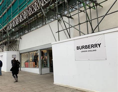 burberry factory shop london.